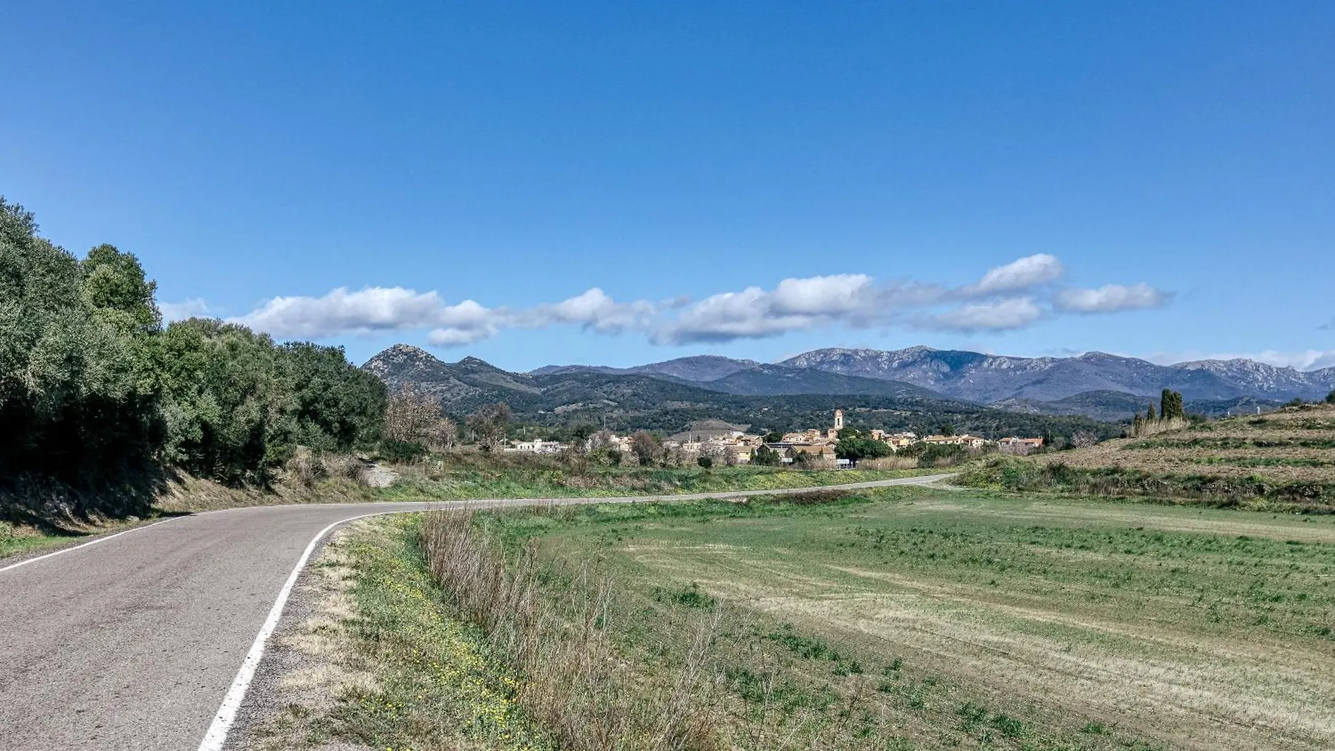 Cal Matali Guest House Espolla Country house