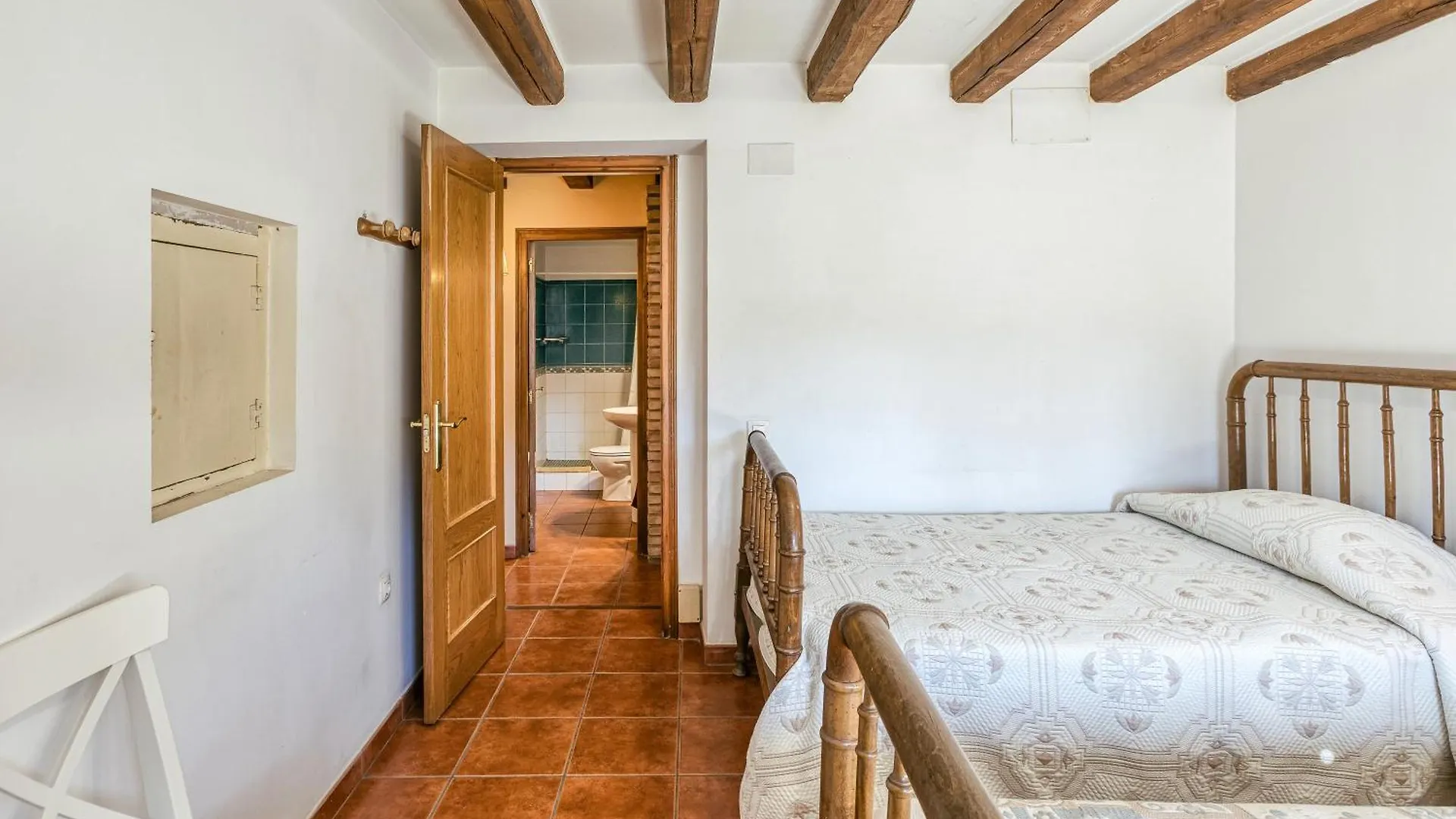 Cal Matali Guest House Espolla