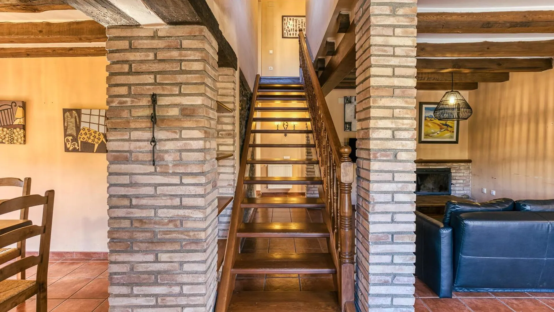 Cal Matali Guest House Espolla